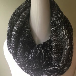 Infinity scarf